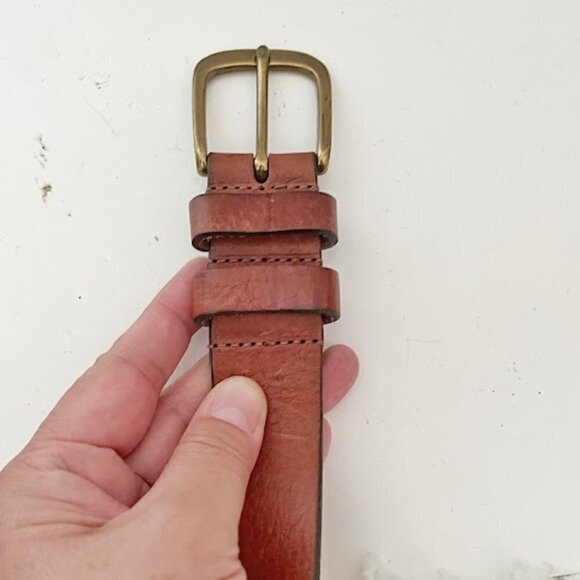 Eddie Bauer Made in England Small Genuine Leather Brown Brass Buckle Belt - Picture 3 of 6